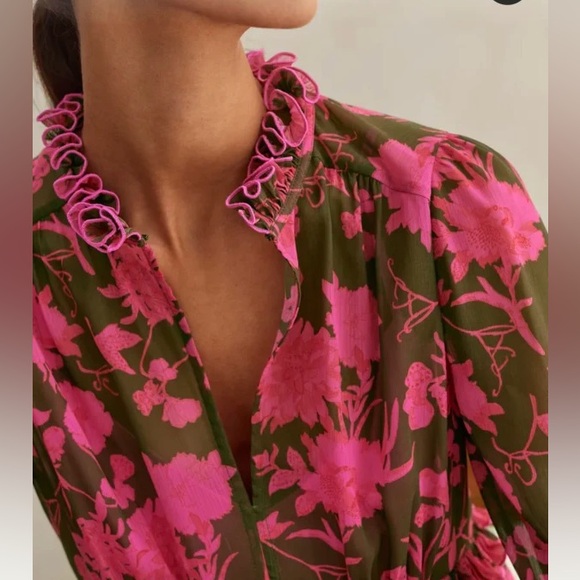 NWT Floral Pink and Green Women's blouse - Picture 1 of 13
